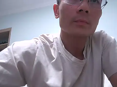 miniyellower online show from September 23, 2025, 1:29 pm