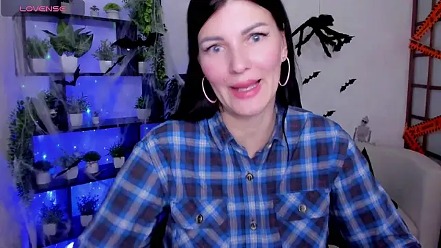 O1d Lady online show from November 6, 2025, 8:40 am