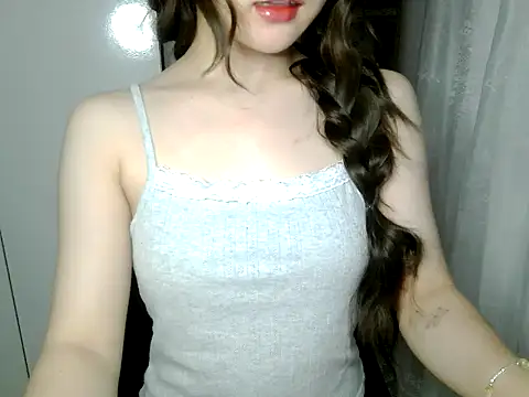 Snapshot of Annabelle-e chatting on May 12, 2026, 4:46 pm Annabelle-e online show from May 12, 2026, 4:46 pm
