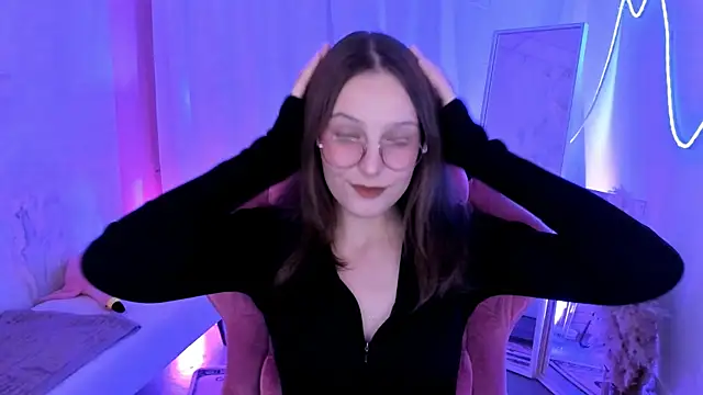 Snapshot of JenniferKiim chatting on November 29, 2025, 11:32 am JenniferKiim online show from November 29, 2025, 11:32 am