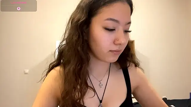 Snapshot of Sakuravice chatting on October 27, 2025, 12:28 pm Sakuravice online show from October 27, 2025, 12:28 pm