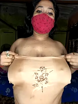 Snapshot of Smile-quien chatting on November 16, 2025, 2:55 pm Smile-quien online show from November 16, 2025, 2:55 pm