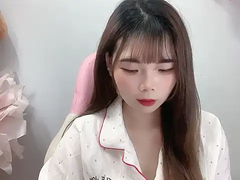 Snapshot of Pony898 chatting on October 19, 2025, 7:33 am Pony898 online show from October 19, 2025, 7:33 am