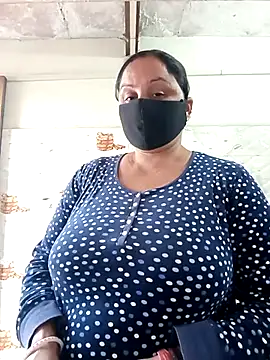 Rakhi sawant143 online show from November 29, 2025, 2:01 am