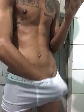 lcsexy45 online show from May 12, 2026, 4:24 pm
