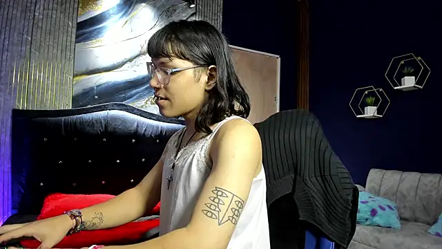 christina vamp1 online show from October 29, 2025, 2:38 pm