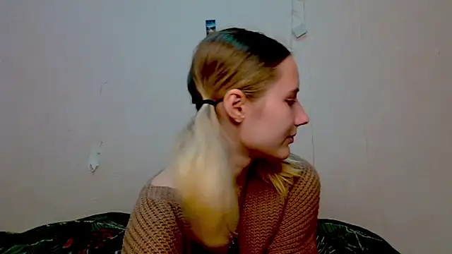  kikiclark   online show from October 8, 2025, 8:09 pm