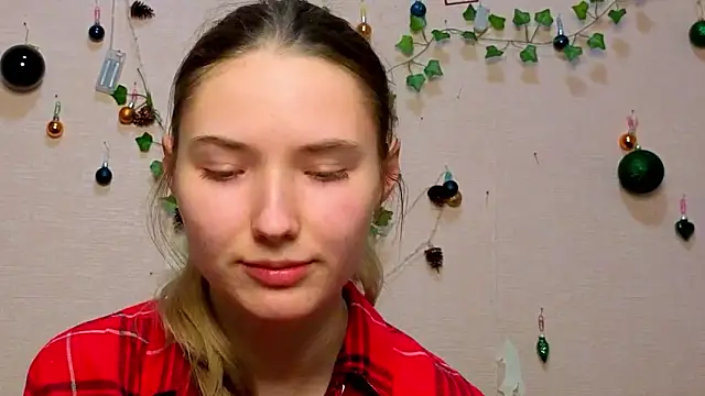  kikiclark   online show from February 12, 2026, 8:52 pm