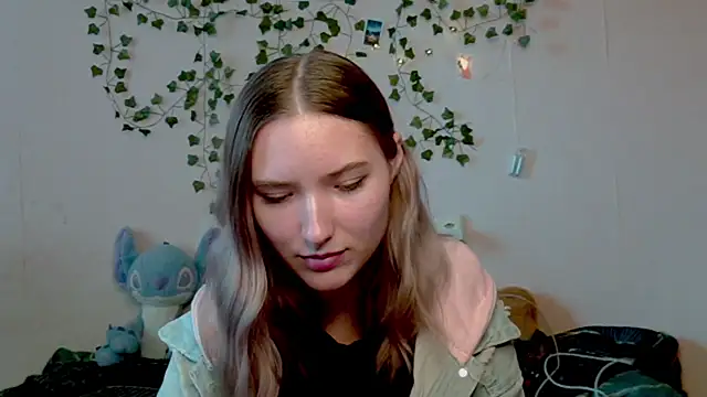  kikiclark   online show from October 23, 2025, 1:10 pm