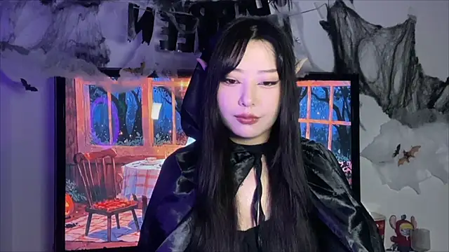 Snapshot of WonderMira chatting on October 28, 2025, 1:10 pm WonderMira online show from October 28, 2025, 1:10 pm