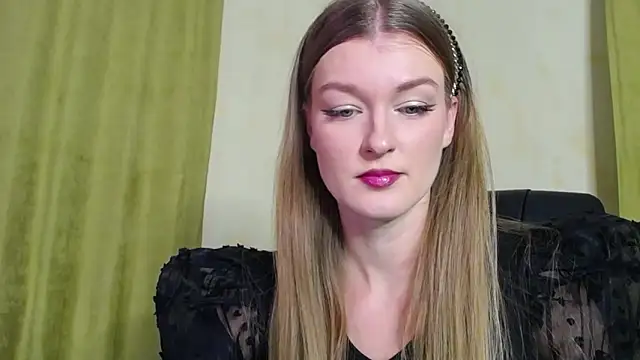 MysticVenus  online show from December 19, 2025, 3:03 pm