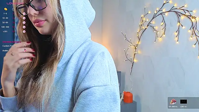 Snapshot of AntonelaAmeli chatting on November 1, 2025, 2:22 pm AntonelaAmeli online show from November 1, 2025, 2:22 pm