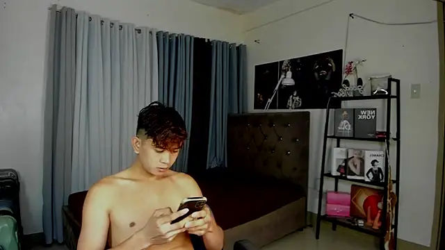 mightyhotcock online show from October 2, 2025, 5:49 pm