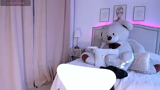 Snapshot of Mayajhons chatting on November 20, 2025, 12:17 pm Mayajhons online show from November 20, 2025, 12:17 pm