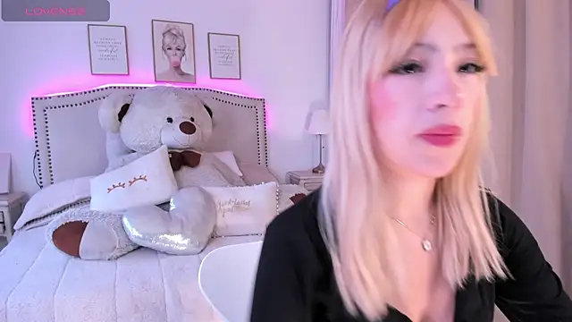 Snapshot of Mayajhons chatting on November 15, 2025, 12:09 pm Mayajhons online show from November 15, 2025, 12:09 pm