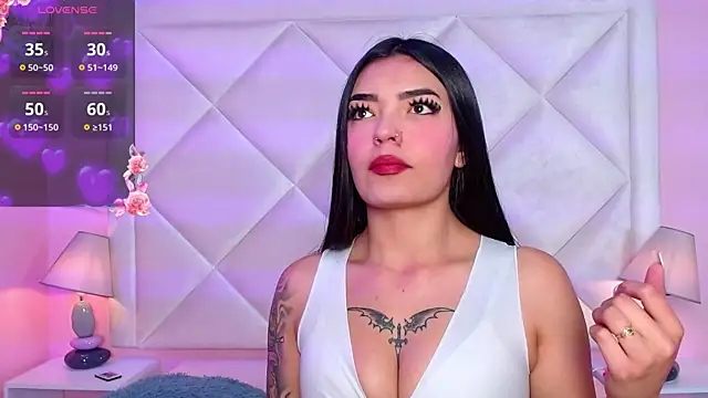 Snapshot of Miaa_Smithh__ chatting on October 8, 2025, 11:45 am Miaa Smithh online show from October 8, 2025, 11:45 am