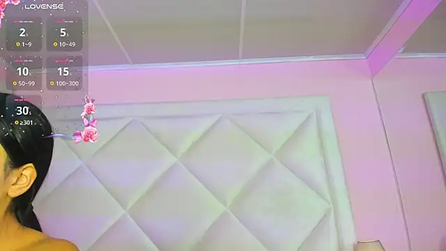 Snapshot of Miaa_Smithh__ chatting on February 17, 2026, 10:34 am Miaa Smithh online show from February 17, 2026, 10:34 am