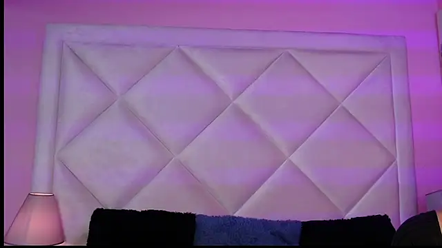 Snapshot of Miaa_Smithh__ chatting on November 25, 2025, 12:05 pm Miaa Smithh online show from November 25, 2025, 12:05 pm