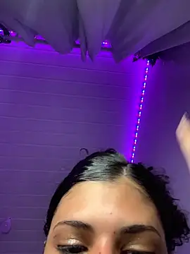 luluzinhax online show from December 19, 2025, 1:31 am