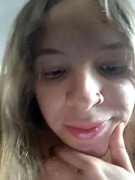 emily-scott online show from September 19, 2025, 11:58 am