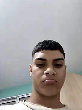 Snapshot of Zeusmagnos chatting on September 13, 2025, 1:05 am Zeusmagnos online show from September 13, 2025, 1:05 am