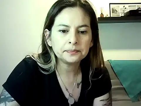 Valery  Rouse  online show from July 9, 2026, 12:04 pm
