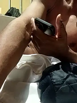 Snapshot of CaramelBrownBBC14 chatting on January 7, 2026, 3:33 am CaramelBrownBBC14 online show from January 7, 2026, 3:33 am