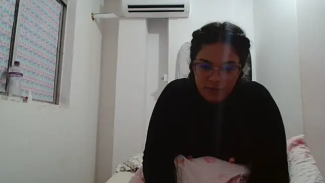 SecretBrunette online show from November 5, 2025, 4:59 am