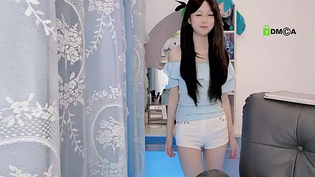 gummy-candy online show from September 18, 2025, 7:11 am