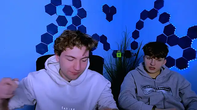 Snapshot of travis_wolf_ chatting on March 3, 2026, 9:27 am travis wolf online show from March 3, 2026, 9:27 am