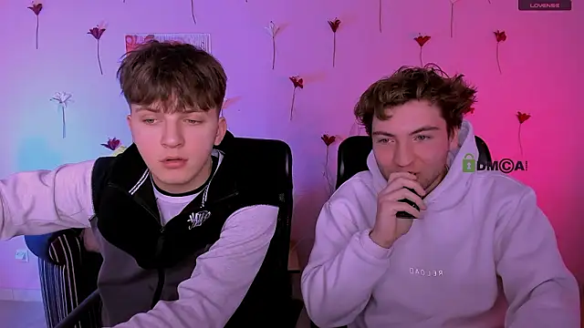 Snapshot of travis_wolf_ chatting on February 22, 2026, 9:55 am travis wolf online show from February 22, 2026, 9:55 am