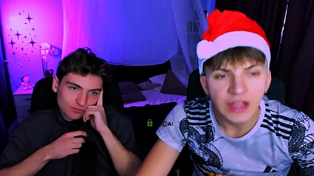 Snapshot of travis_wolf_ chatting on December 14, 2025, 8:14 pm travis wolf online show from December 14, 2025, 8:14 pm