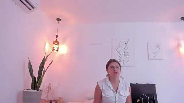 kaylajhonnes6 online show from November 26, 2025, 6:08 pm