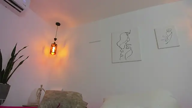 kaylajhonnes6 online show from October 31, 2025, 1:08 pm