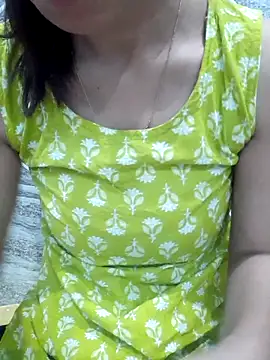 siya rani67 online show from November 18, 2025, 2:42 pm