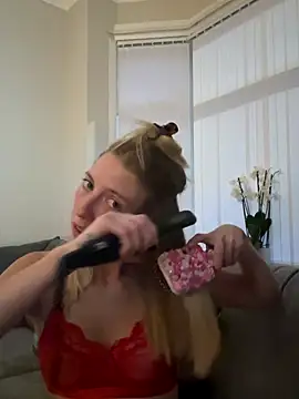 CheekyChelseaX online show from October 7, 2025, 5:47 pm