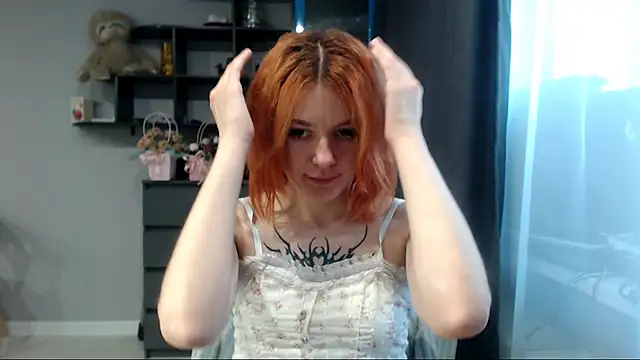   Elina   online show from September 24, 2025, 3:57 am