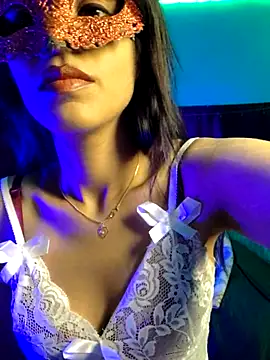 royeoy22 online show from October 23, 2025, 11:42 am