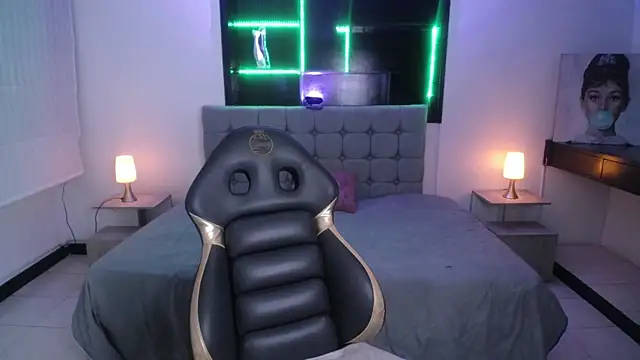  Mia Evans 1 online show from April 14, 2026, 2:22 pm