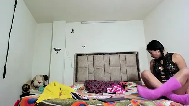 Snapshot of sophiaydaphne chatting on November 21, 2025, 2:49 pm sophiaydaphne online show from November 21, 2025, 2:49 pm