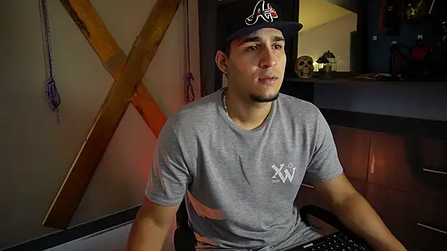 massimo vidal  online show from September 12, 2025, 1:22 pm