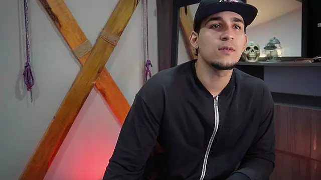 massimo vidal  online show from September 13, 2025, 12:16 pm