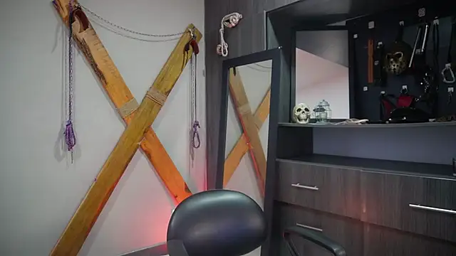 massimo vidal  online show from September 19, 2025, 12:42 pm