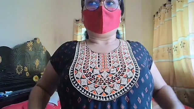 Elena cruz5 online show from July 5, 2026, 4:30 am