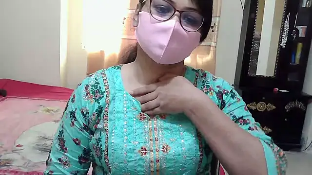 Elena cruz5 online show from December 22, 2025, 2:44 am