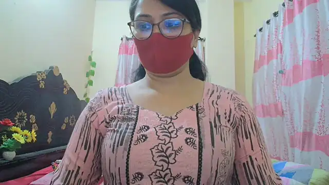 Elena cruz5 online show from March 4, 2026, 7:54 pm