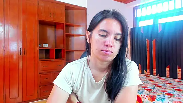 Sofyy Lover online show from October 6, 2025, 12:39 pm