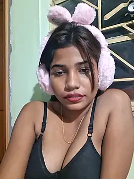  sexy-queen online show from November 17, 2025, 6:45 pm