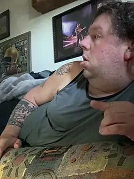 Stephanie1984 online show from April 14, 2026, 5:07 pm