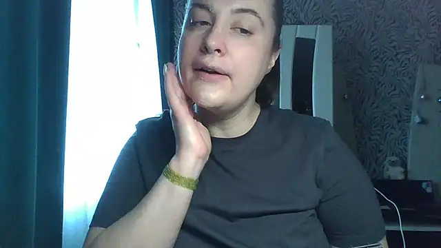karina160000 online show from May 11, 2026, 2:18 pm